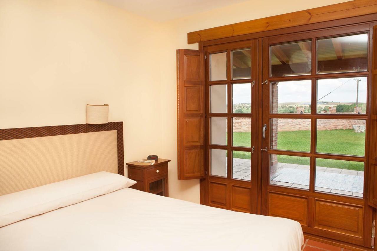 Casa Roble Guest House Almenara de Tormes Exterior photo